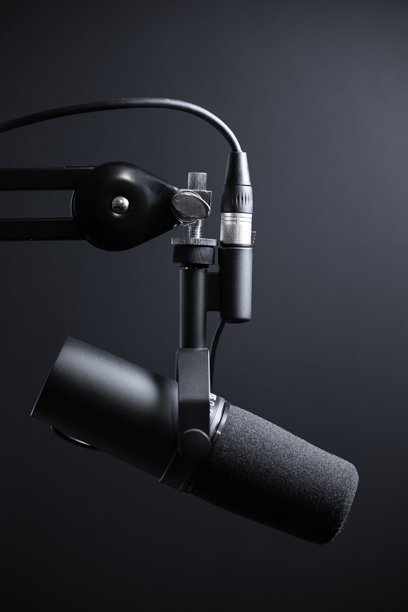 Micrófono de estudio profesional para videopodcast